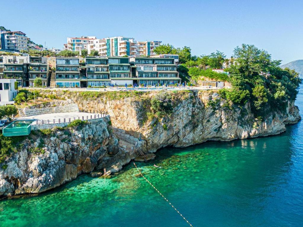 Aquamarine Apartments 1, Влёра Экстерьер фото