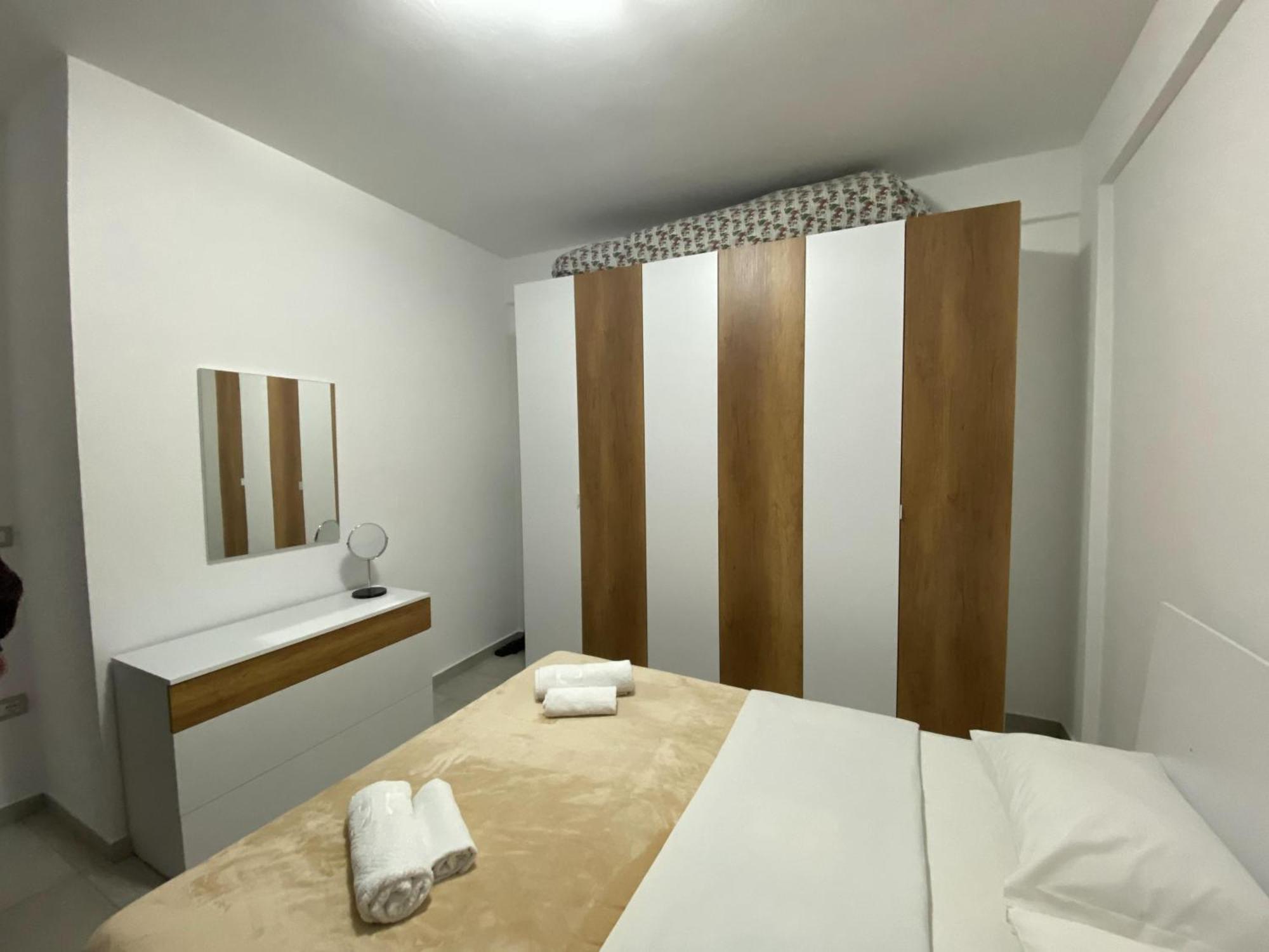 Aquamarine Apartments 1, Влёра Экстерьер фото