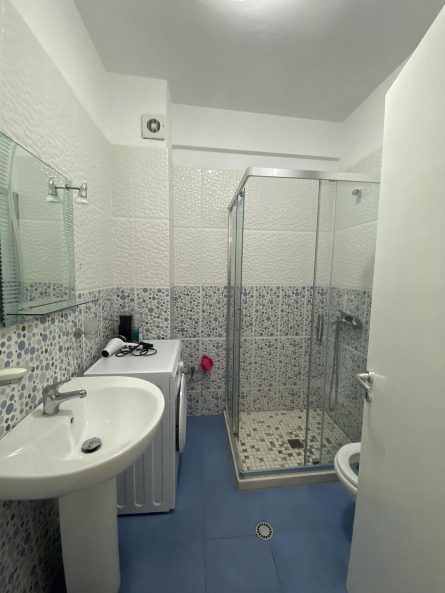 Aquamarine Apartments 1, Влёра Экстерьер фото